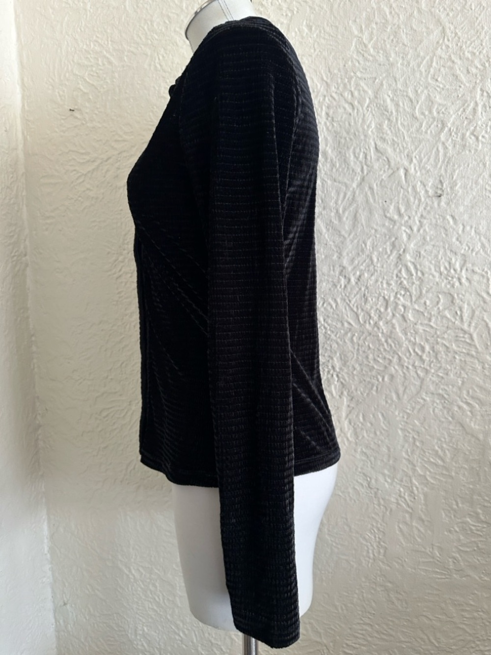 Sanctuary Black Velvet Ribbed Button Front Collared Blouse NWT Medium - Picture 3 of 8